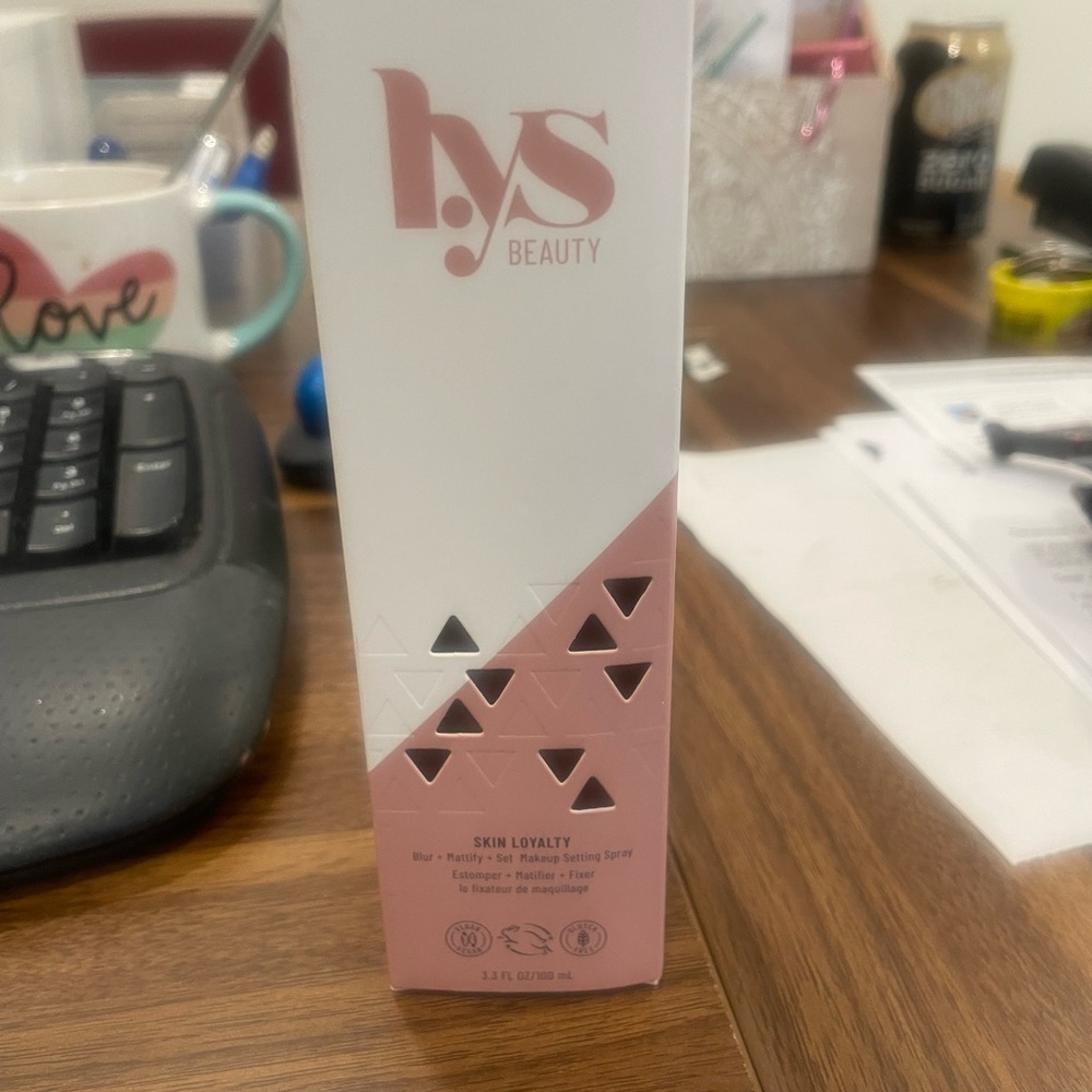 Skin Loyalty Makeup Setting Spray